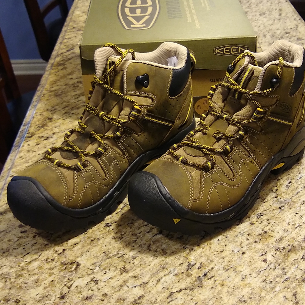 Keen Klamath waterproof men's 10m mid hiking boots